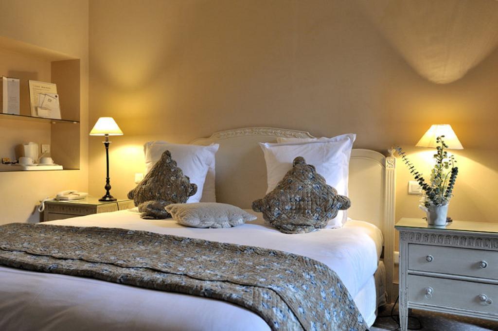 Hotel Le Donjon - Coeur De La Cite Medievale Carcassonne Room photo